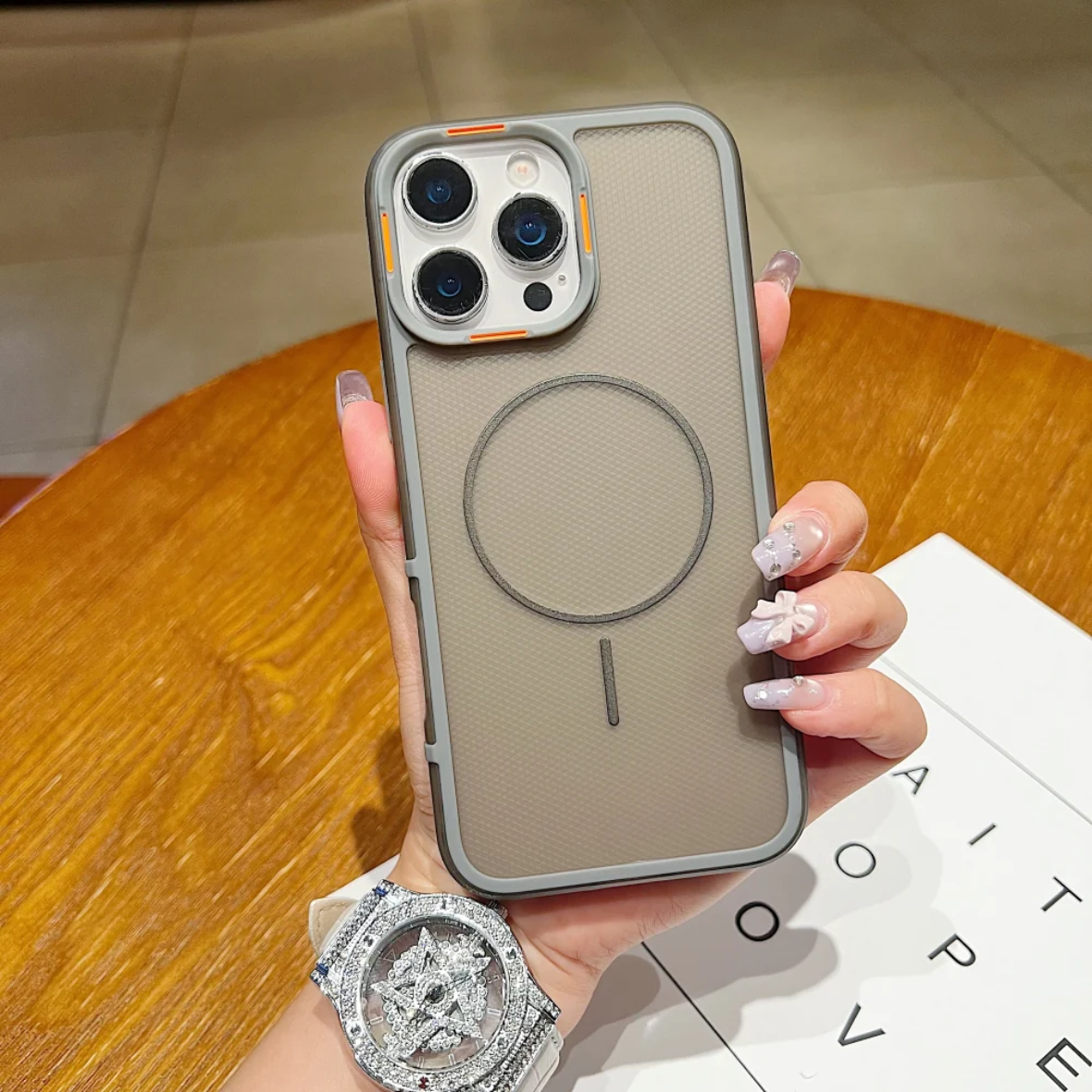 New Style Grid Pattern Magnetic Phone Case